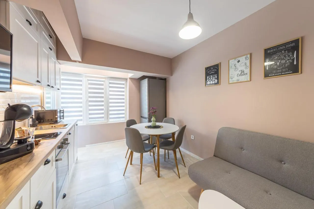 Great Location Apartment ヴァルナ 0*,  ブルガリア